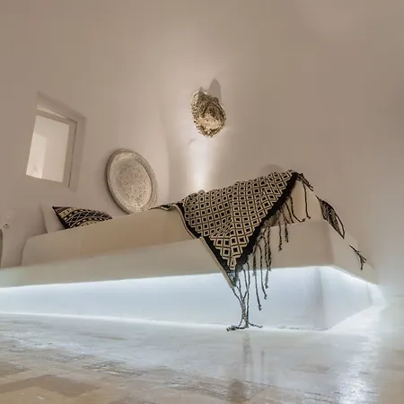 Canvas Villa *
