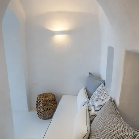 Villa Canvas