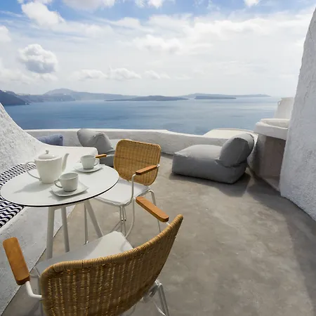 Canvas Villa